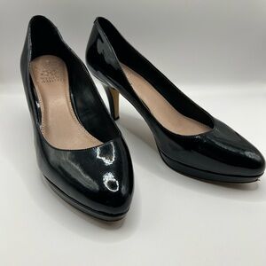Vince Camuto black patent leather heels. Size 8.5W
